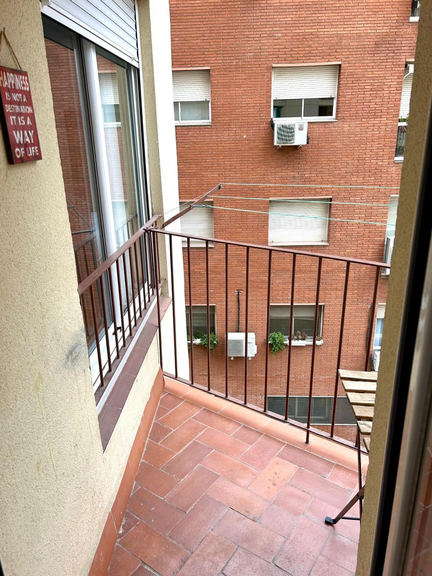 Apartment Carrer D'Olesa Барселона Екстериор снимка