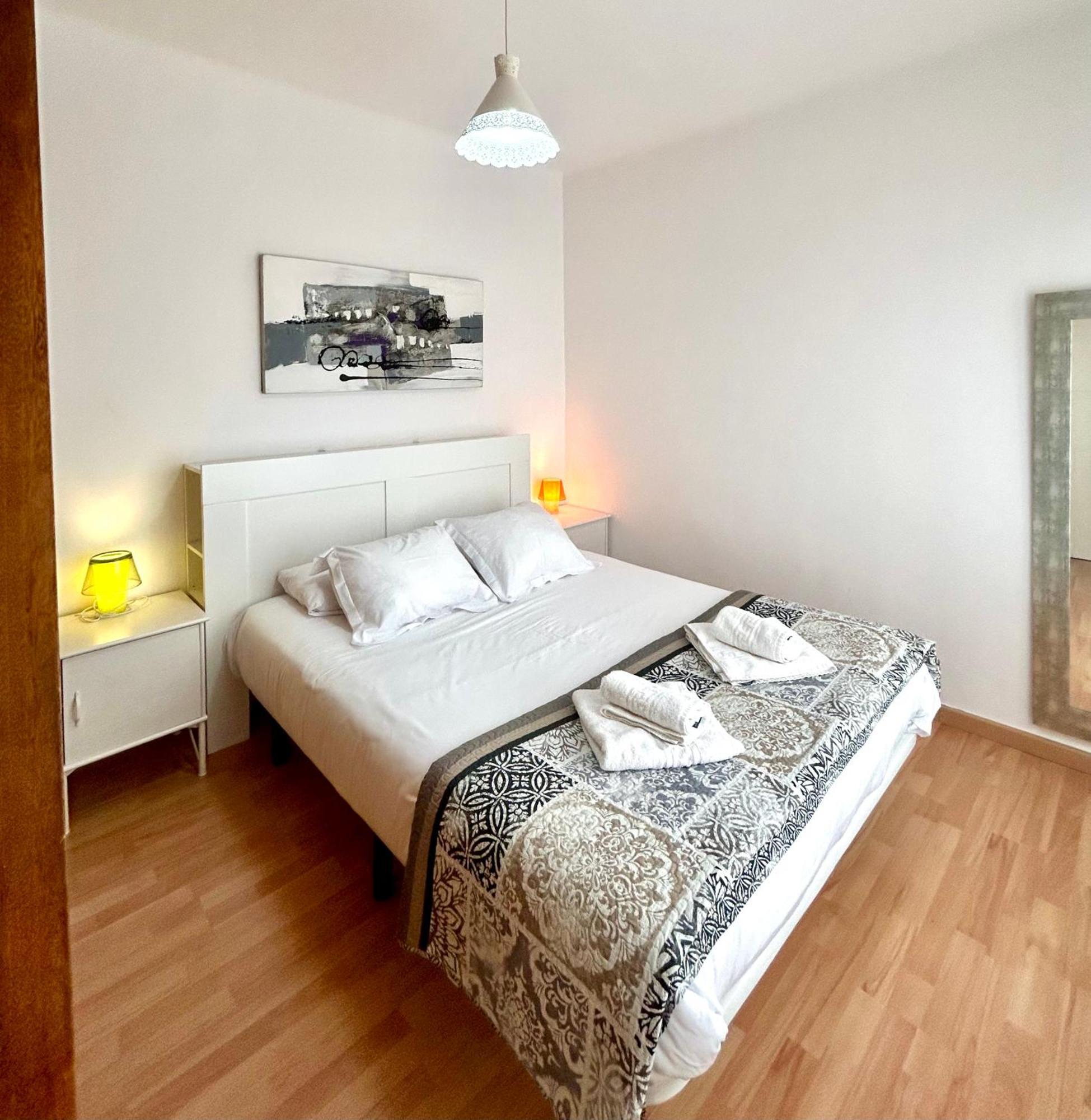 Apartment Carrer D'Olesa Барселона Екстериор снимка
