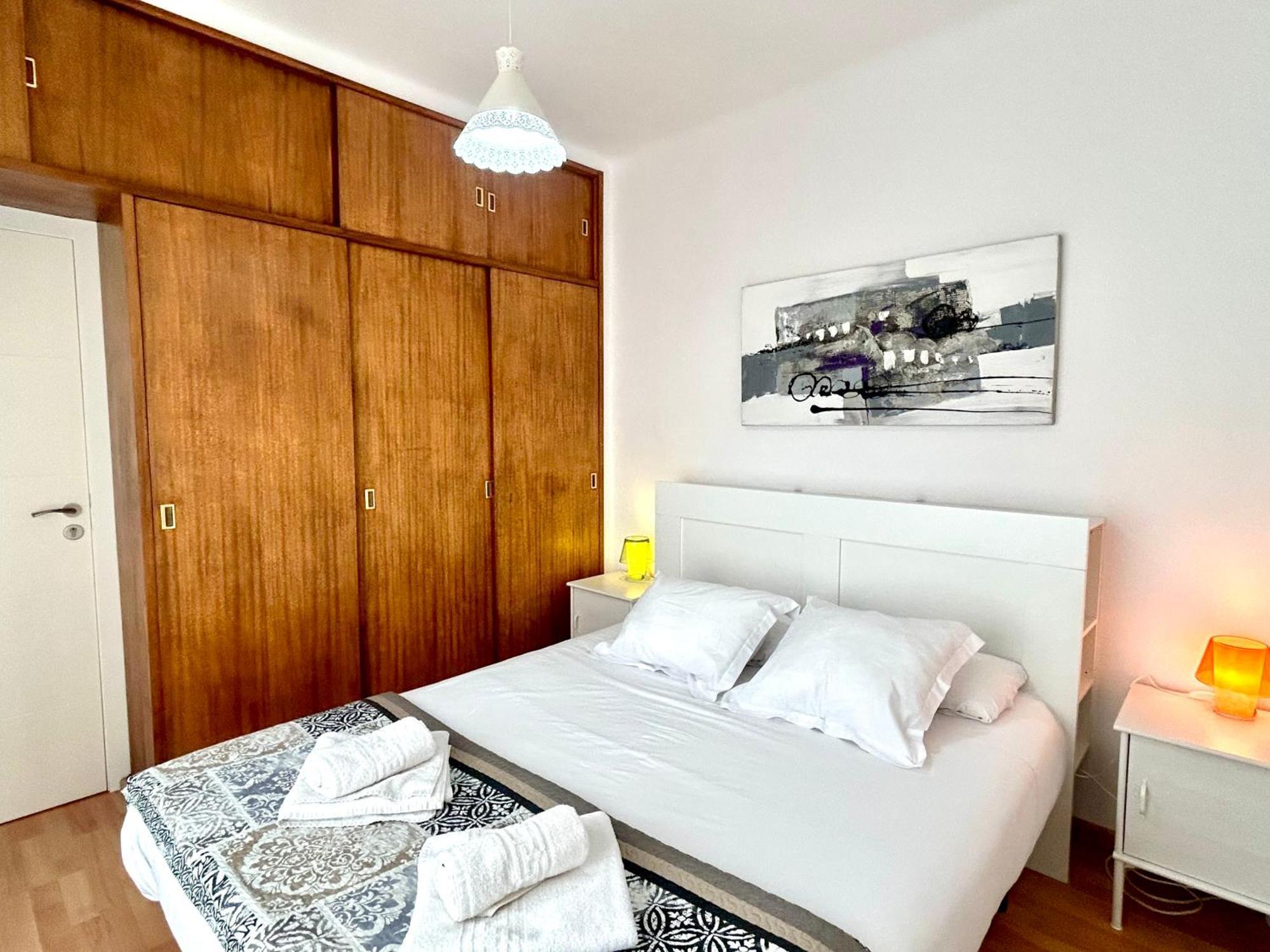 Apartment Carrer D'Olesa Барселона Екстериор снимка