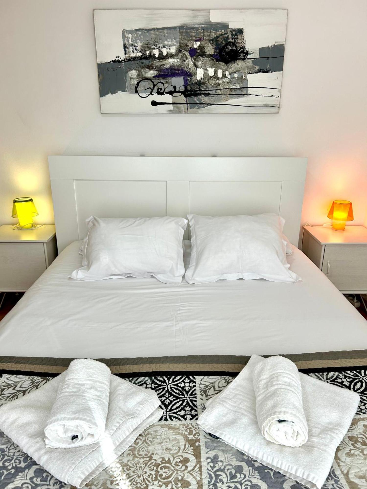 Apartment Carrer D'Olesa Барселона Екстериор снимка