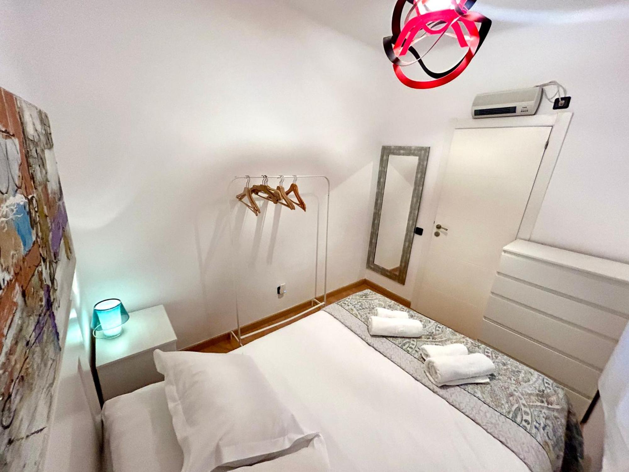 Apartment Carrer D'Olesa Барселона Екстериор снимка
