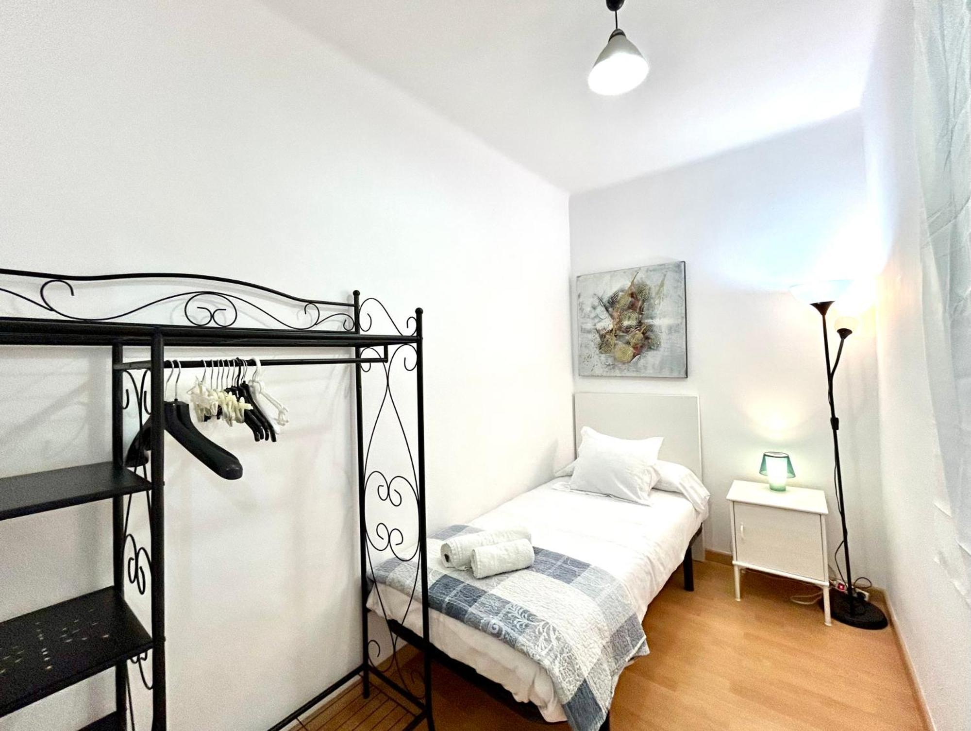 Apartment Carrer D'Olesa Барселона Екстериор снимка