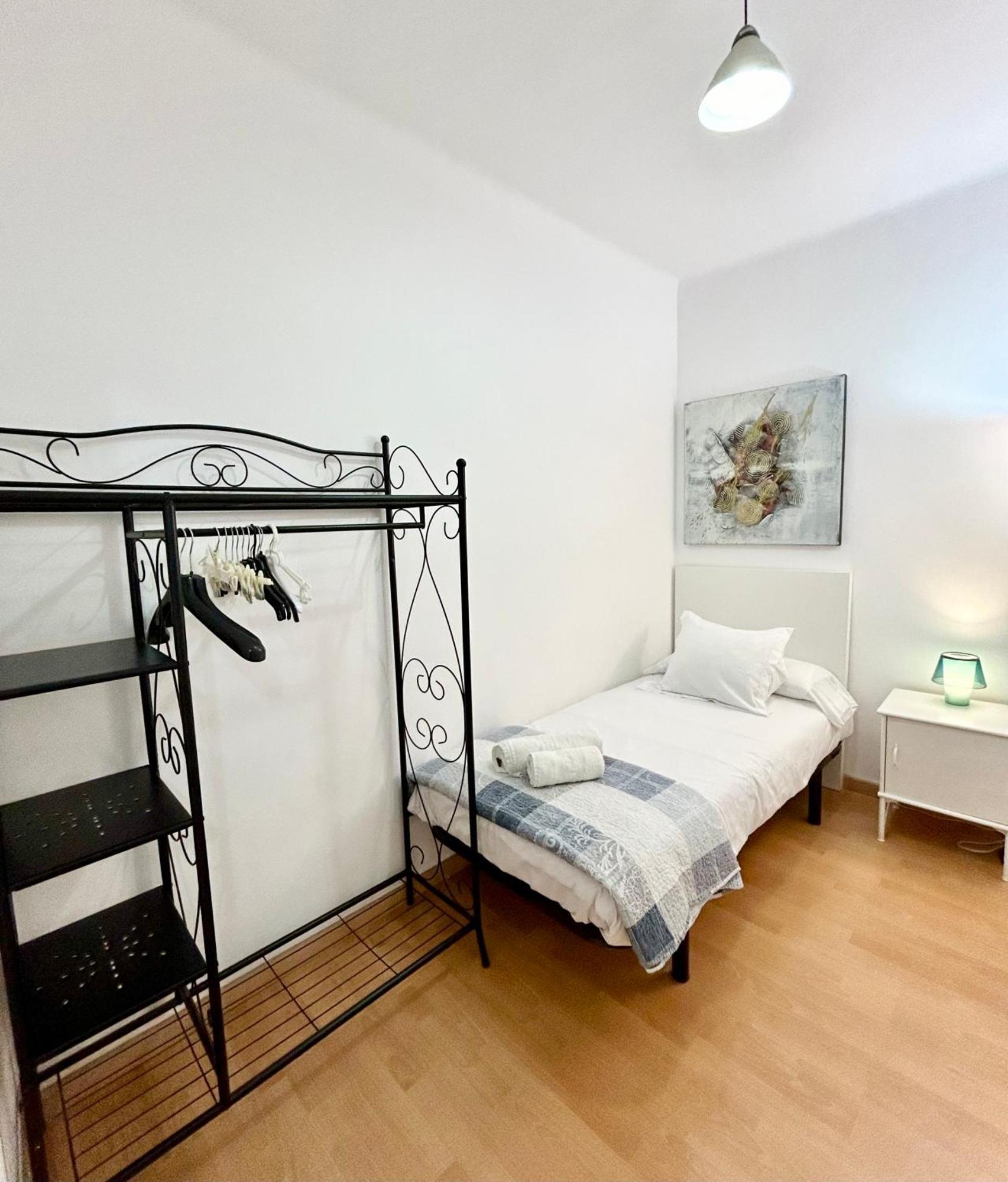 Apartment Carrer D'Olesa Барселона Екстериор снимка